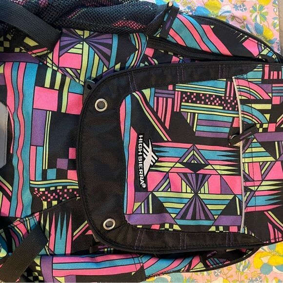 High Sierra 80’s Themed Vintage Backpack - Picture 13 of 16